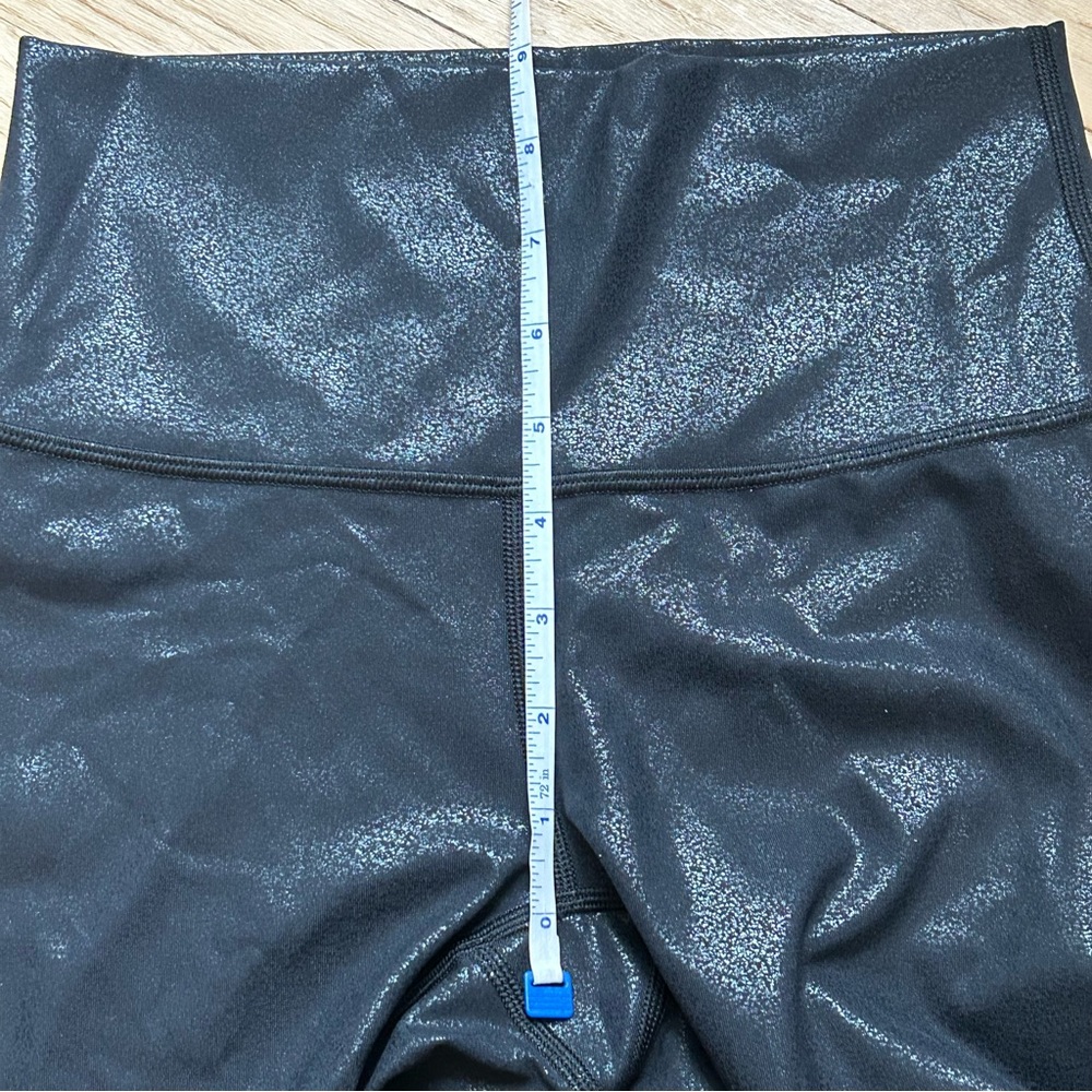 Wunder Under HR Crop 21” size 4 shimmer shine leggings women’s - Picture 13 of 13